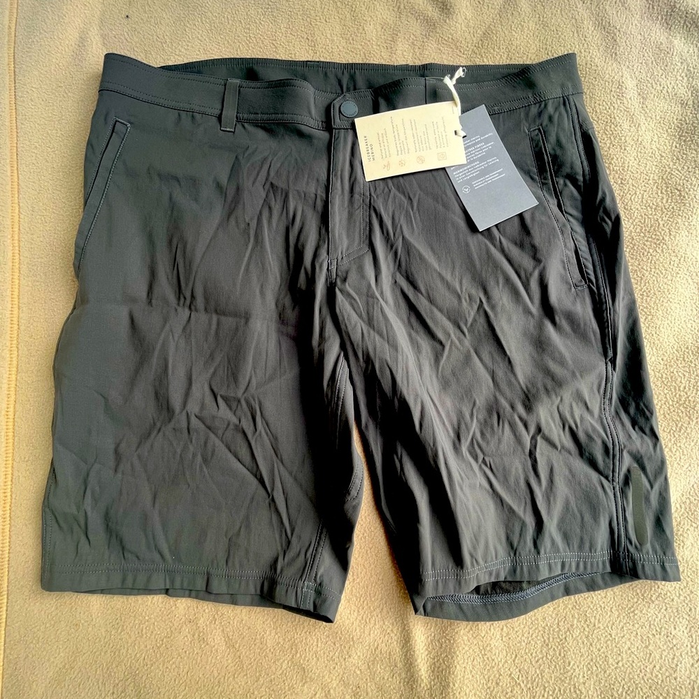 Men’s icebreaker connection commuter shorts.
